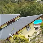 Villa Mascotte proche Bas du Fort avec piscine